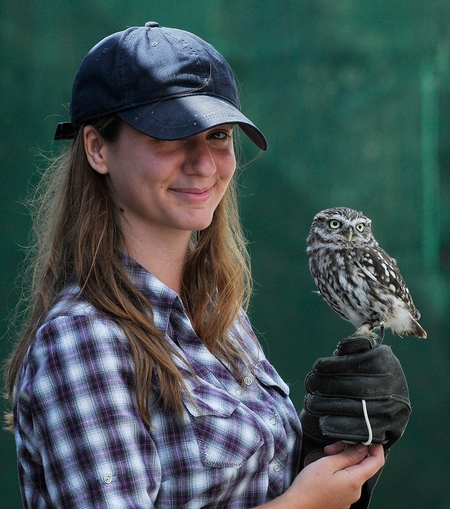 Smiley Lauren with Willow the Little Owl